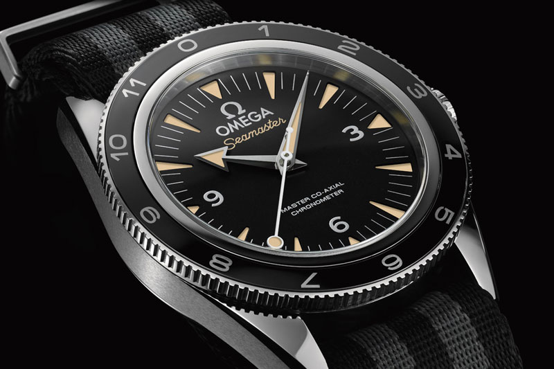 اسپکتر (۲۰۱۵) با بازی دنیل کریگ - امگا Seamaster 300 Ref. 233.32.31.41.21.01.001